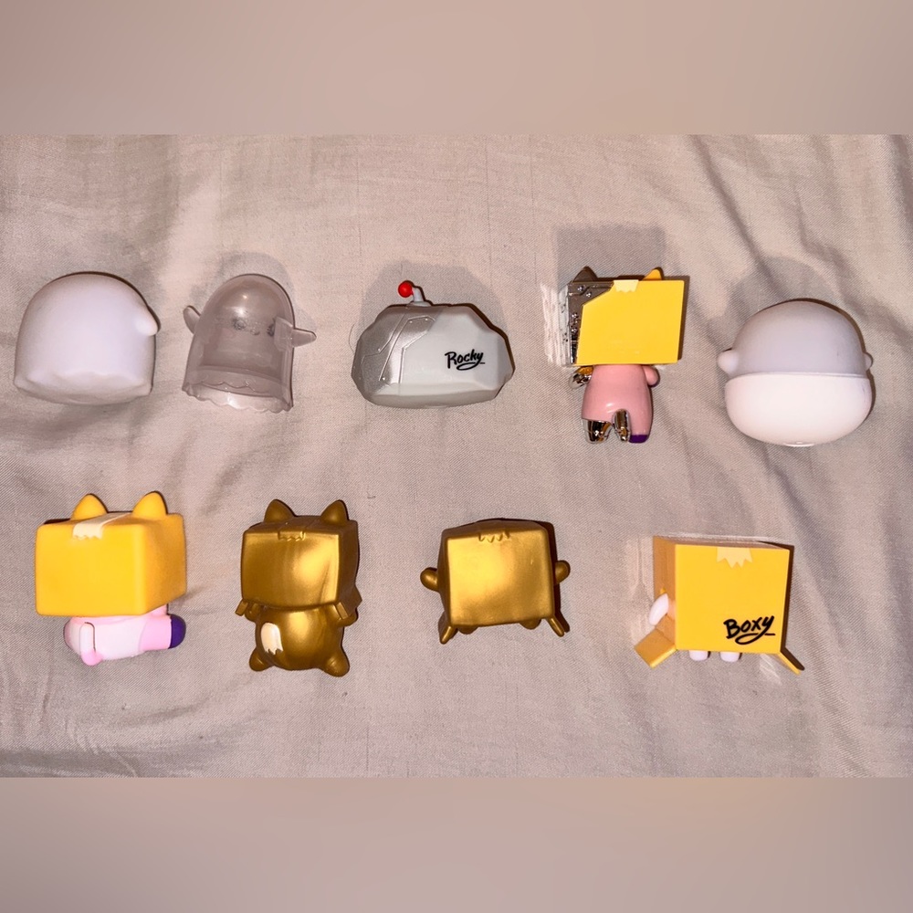 LankyBox Huge Boxy Storage Box + 9 Squishy & Hard Toys Toy Glow Series 3 RARE - Picture 6 of 7